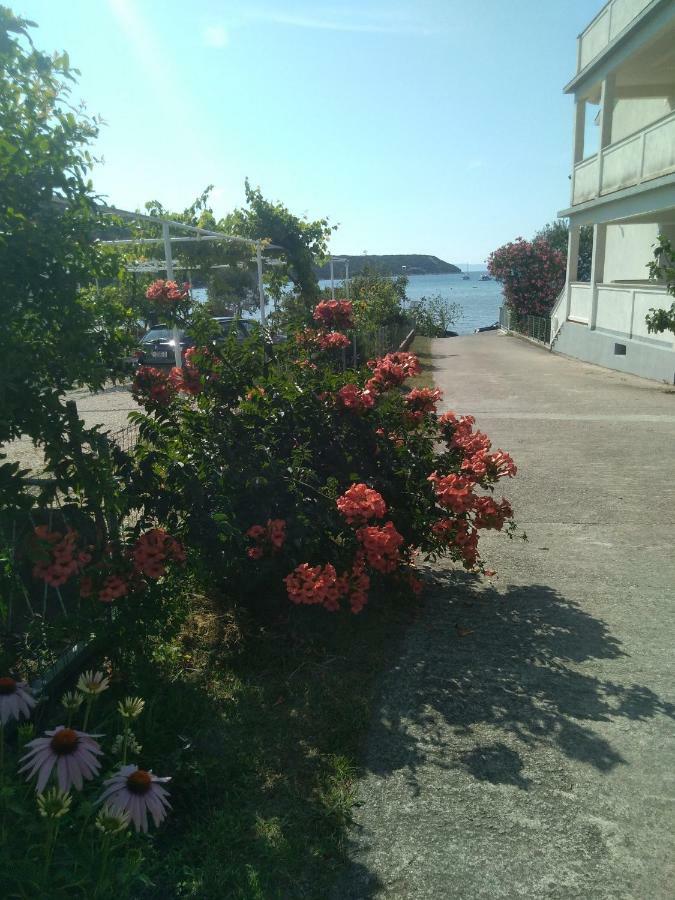Apartments Kampor Damira Rab Town Eksteriør bilde
